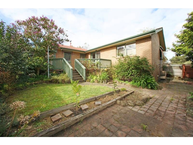 64 Chartwell Drive, Wantirna VIC 3152