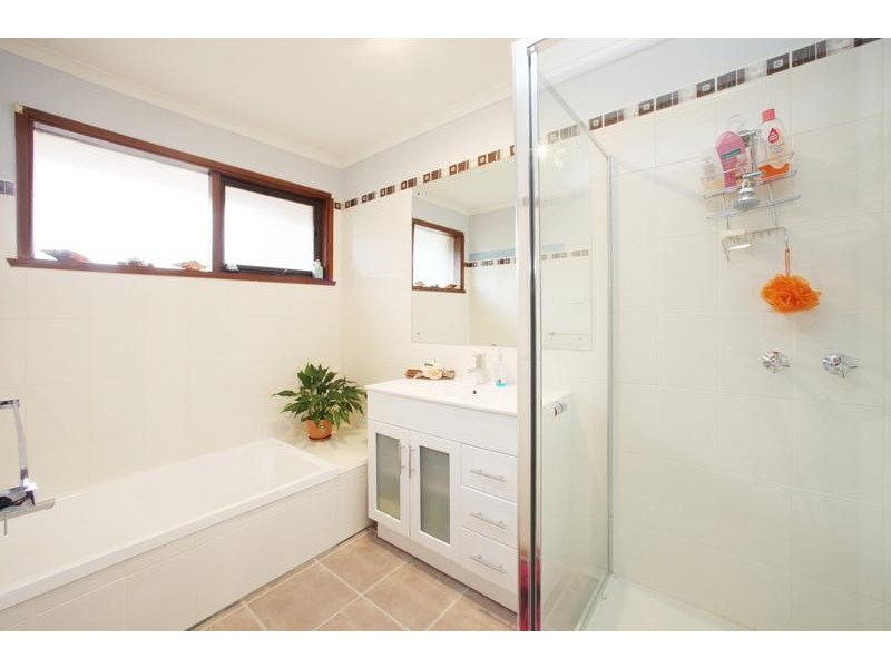 21 Wartook Way, Rowville VIC 3178
