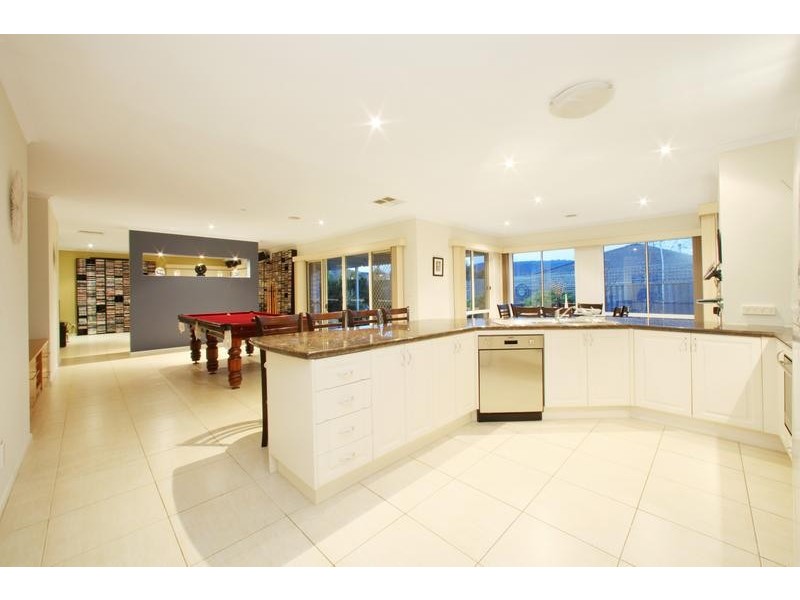 67 Langhorne Crescent, Rowville VIC 3178