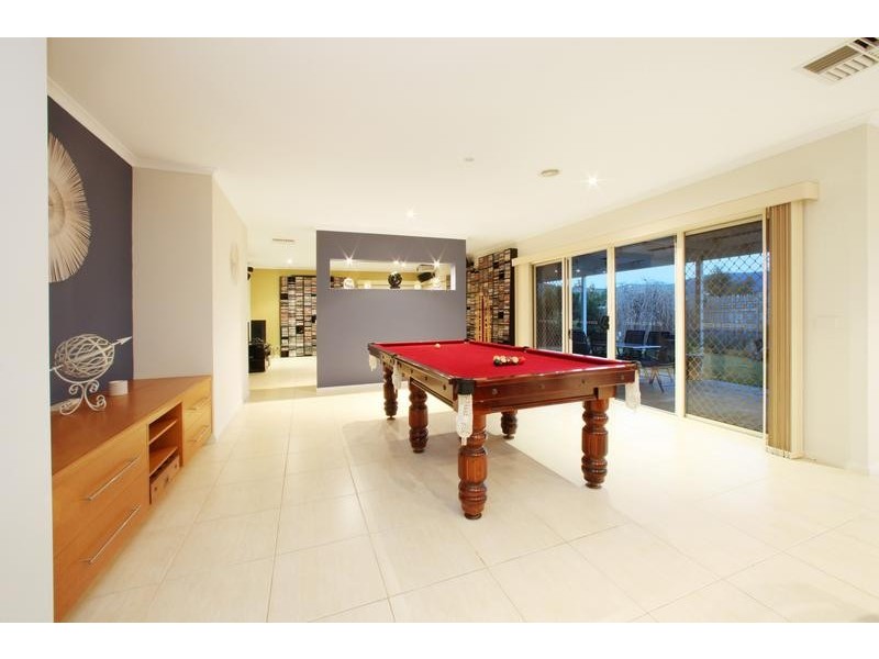 67 Langhorne Crescent, Rowville VIC 3178