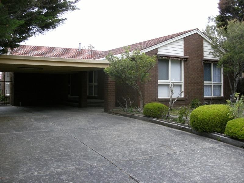 2 BARWON COURT, Rowville VIC 3178