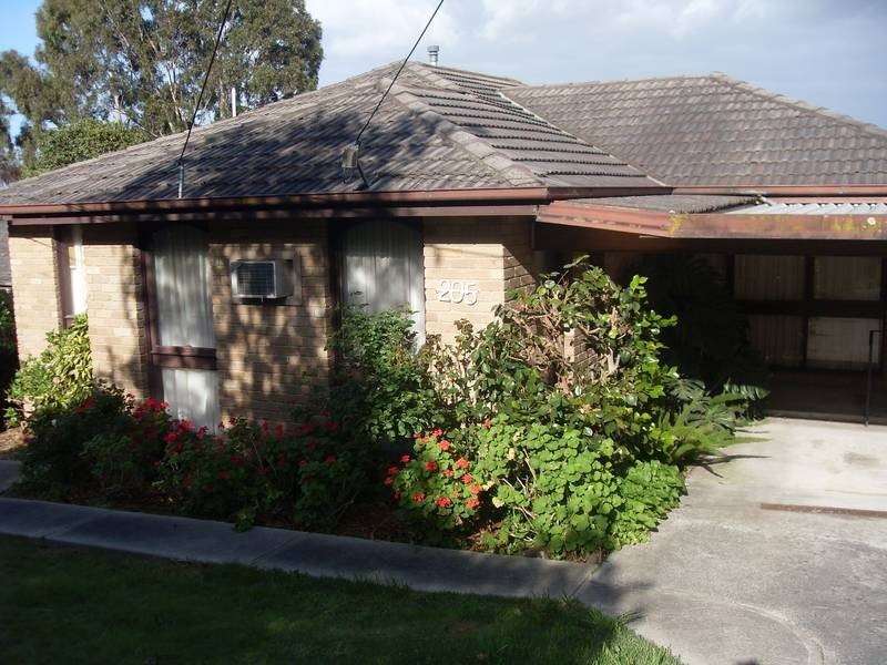 205 Forest Road, Boronia VIC 3155