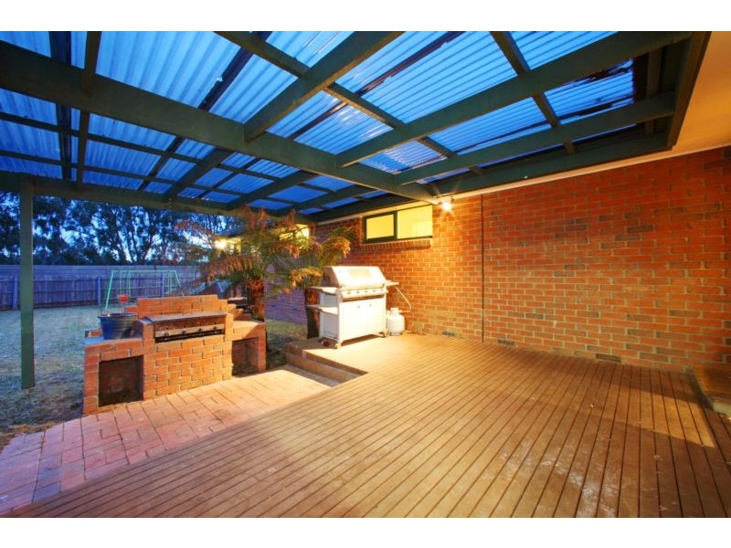 22 Spruce Drive, Rowville VIC 3178