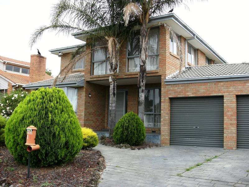 13 Lancom Rise, Rowville VIC 3178