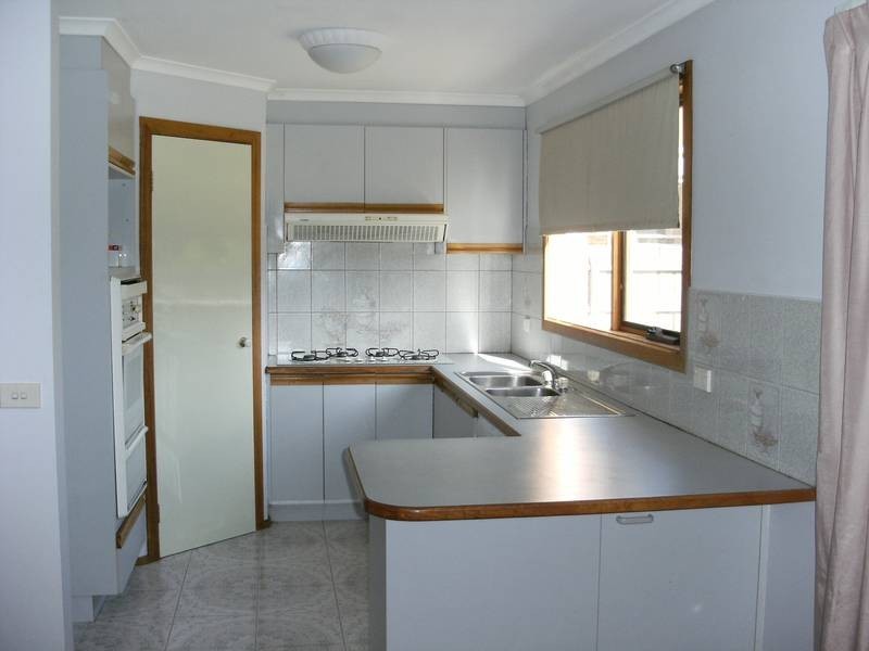 13 Lancom Rise, Rowville VIC 3178