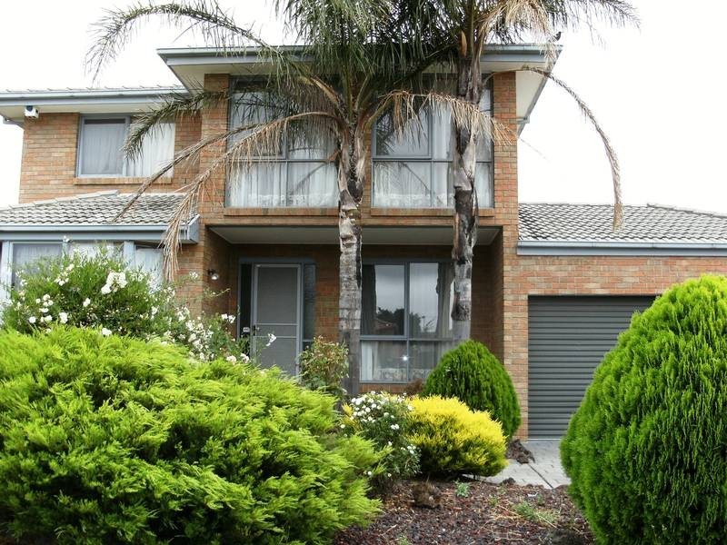 13 Lancom Rise, Rowville VIC 3178