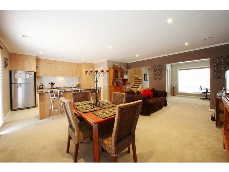 117 Sovereign Manors Crescent, Rowville VIC 3178