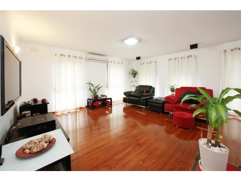 8 Cardinia Way, Rowville VIC 3178