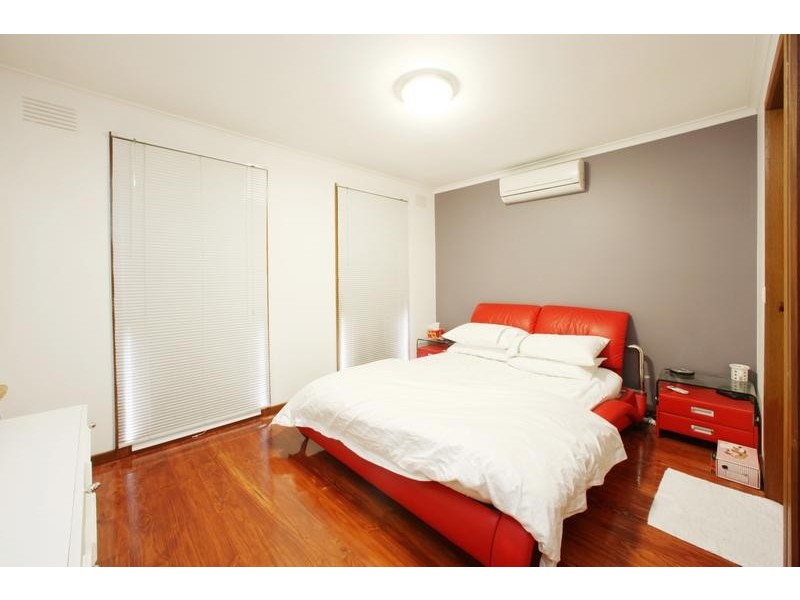 8 Cardinia Way, Rowville VIC 3178