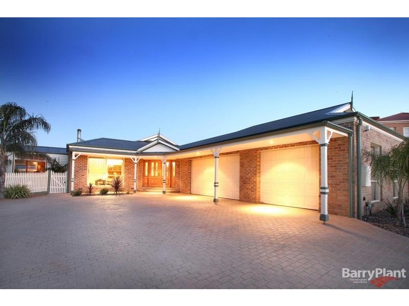 4 Hester Place, Lysterfield VIC 3156