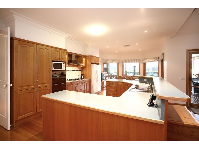 4 Hester Place, Lysterfield VIC 3156