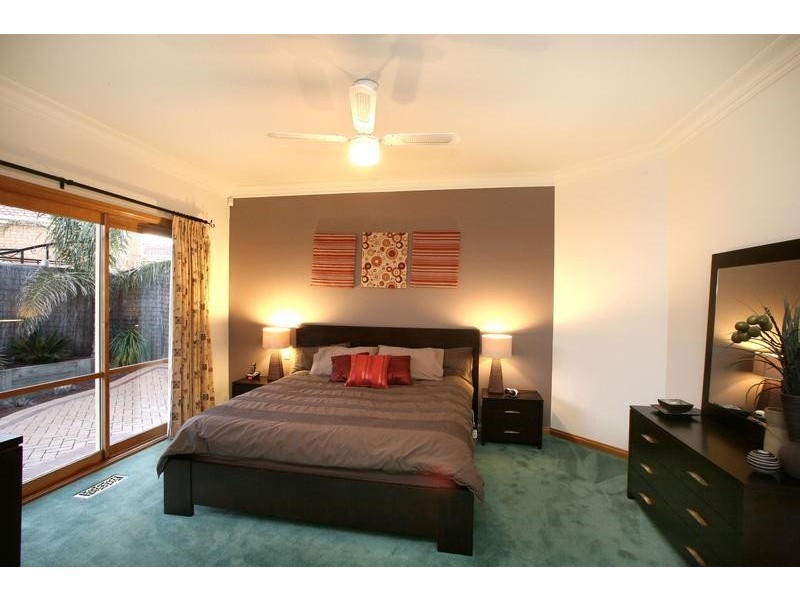 4 Hester Place, Lysterfield VIC 3156