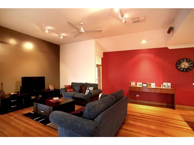 4 Hester Place, Lysterfield VIC 3156