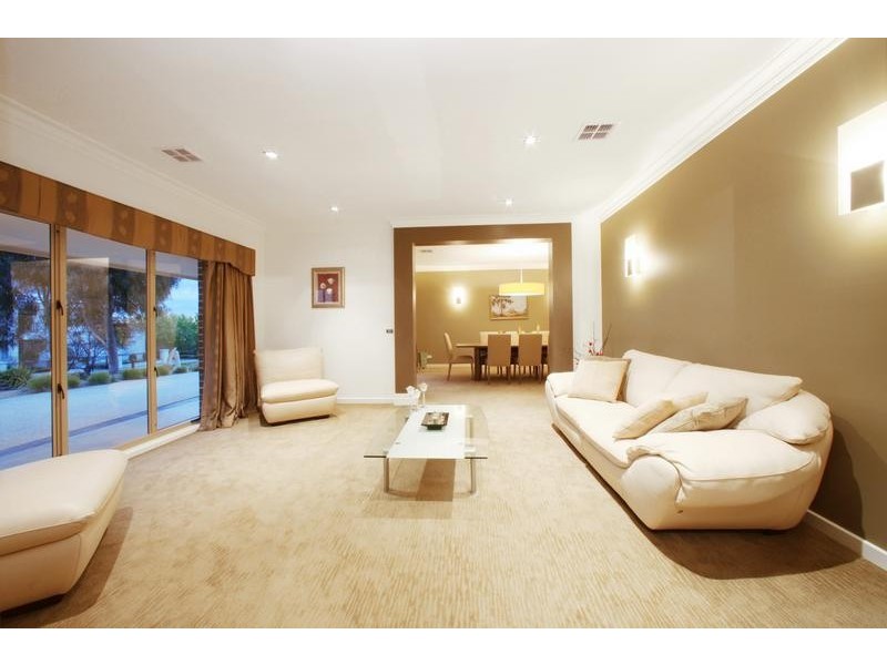67 Grange Drive, Lysterfield VIC 3156