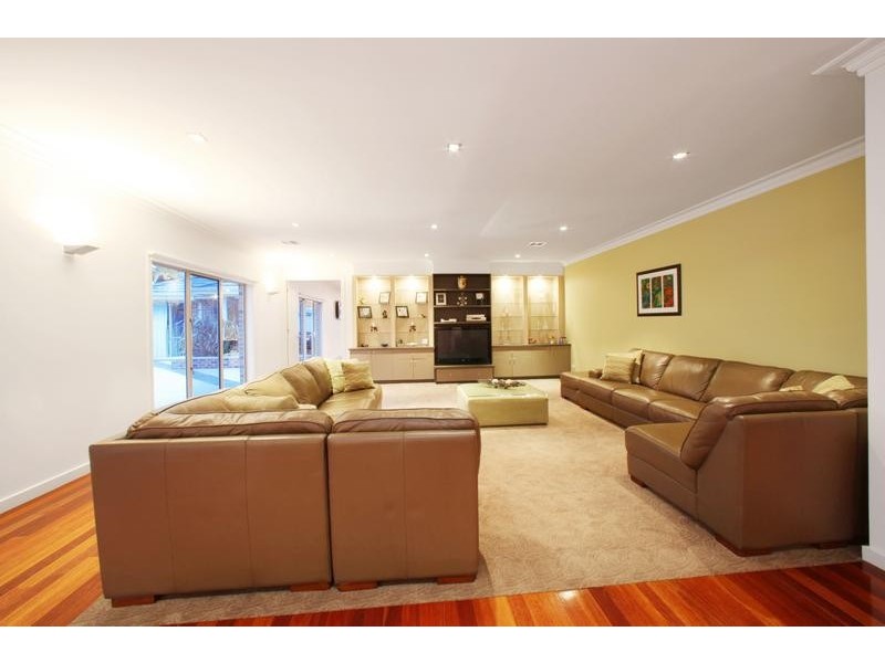 67 Grange Drive, Lysterfield VIC 3156