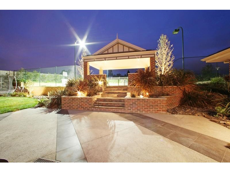 67 Grange Drive, Lysterfield VIC 3156