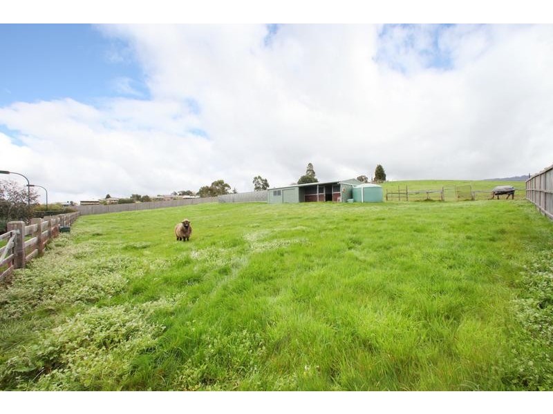 67 Grange Drive, Lysterfield VIC 3156
