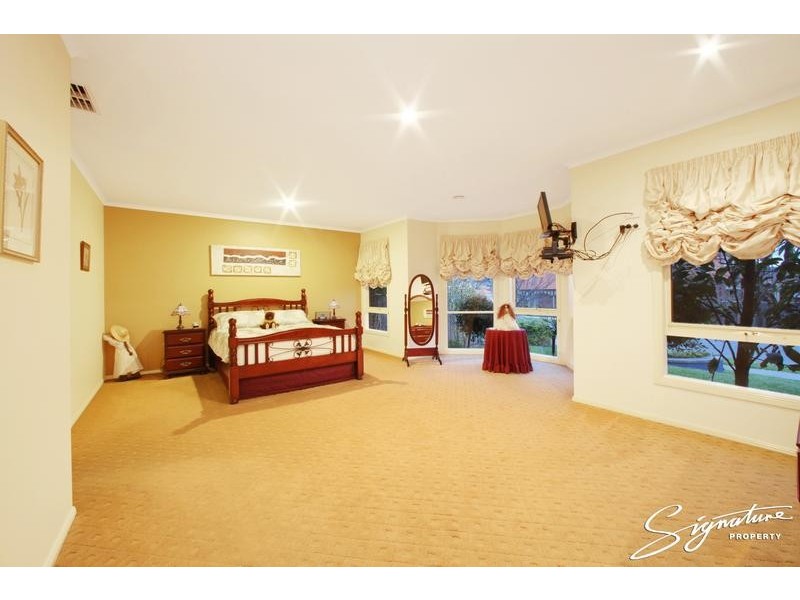 4 Helmsley Avenue, Lysterfield VIC 3156