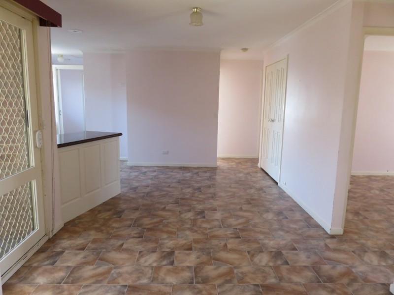 27 Eildon Parade, Rowville VIC 3178