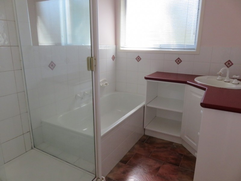 27 Eildon Parade, Rowville VIC 3178