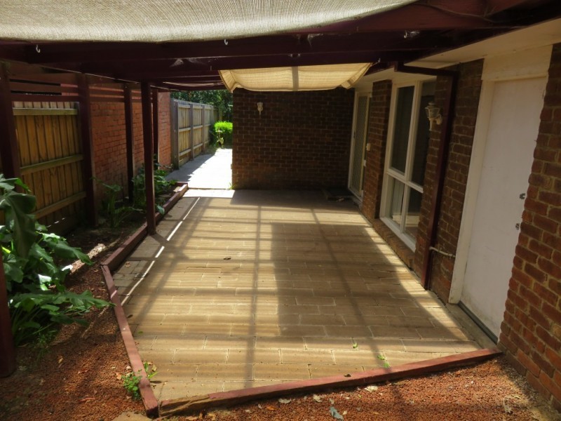 27 Eildon Parade, Rowville VIC 3178