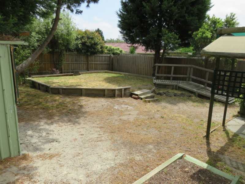 27 Eildon Parade, Rowville VIC 3178