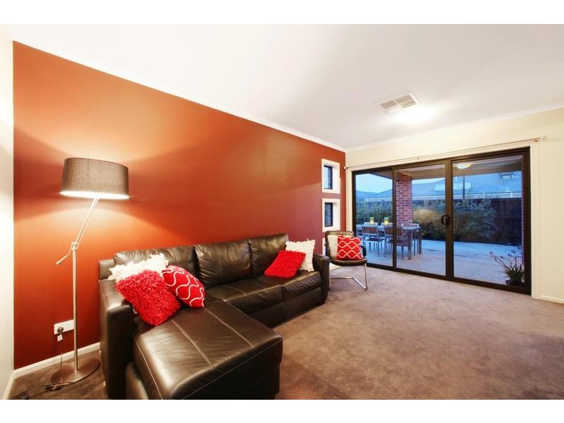 14 Koolamara Boulevard, Ferntree Gully VIC 3156