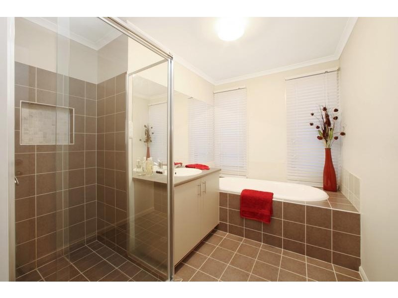 14 Koolamara Boulevard, Ferntree Gully VIC 3156