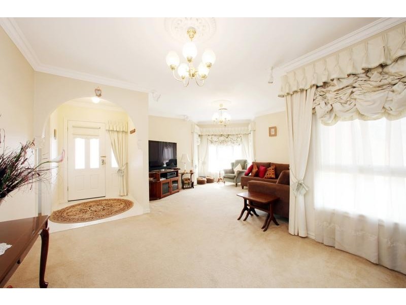 34 Clauscen Drive, Rowville VIC 3178