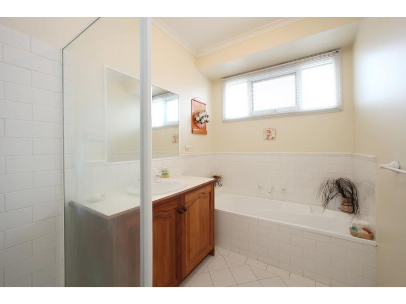 34 Clauscen Drive, Rowville VIC 3178