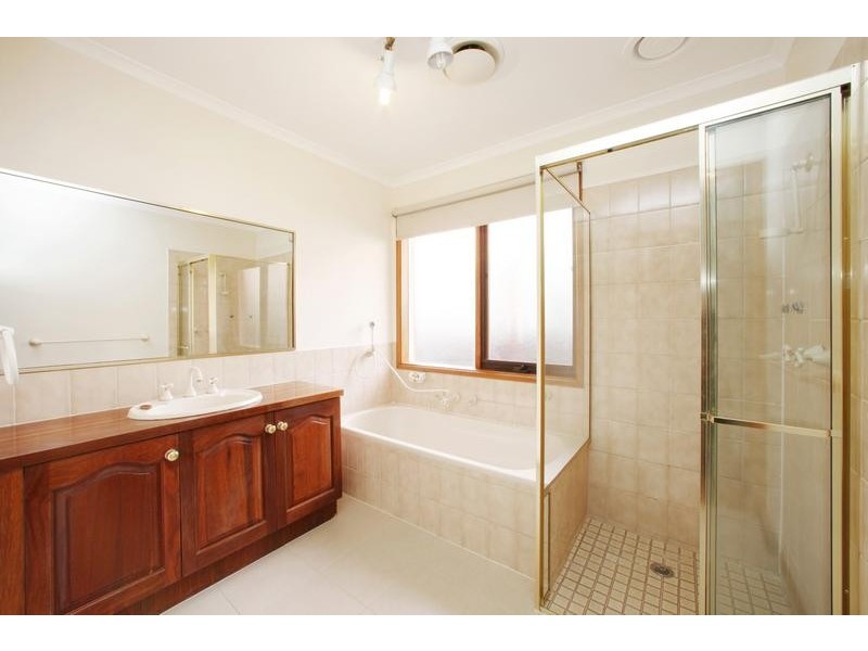 7 Bristol Place, Rowville VIC 3178