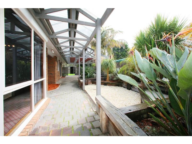 7 Bristol Place, Rowville VIC 3178