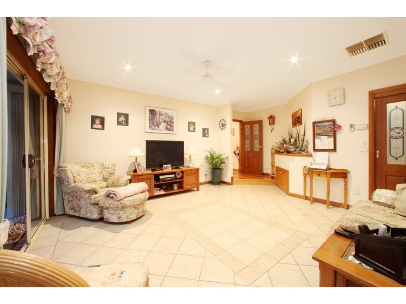 6 The Briars, Lysterfield VIC 3156