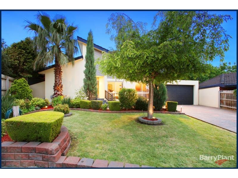 21 Metcalf Crescent, Rowville VIC 3178