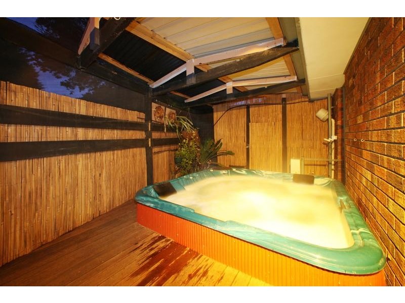 21 Metcalf Crescent, Rowville VIC 3178