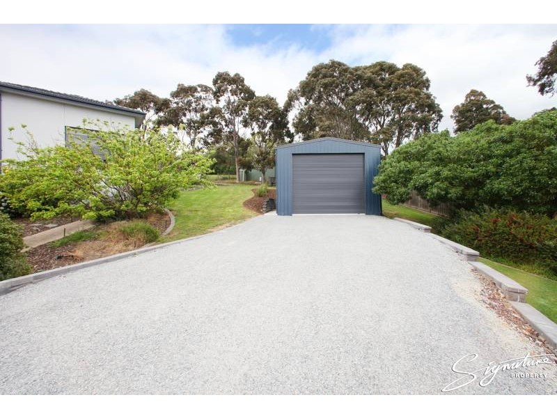 309 Hallam North Road, Lysterfield South VIC 3156