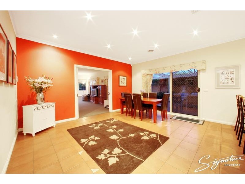 43 Wyandra Way, Rowville VIC 3178