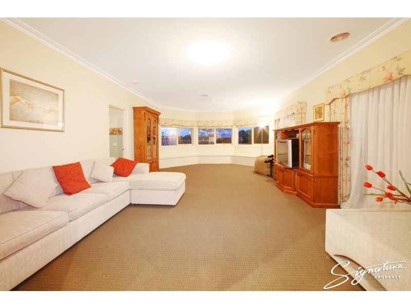43 Wyandra Way, Rowville VIC 3178