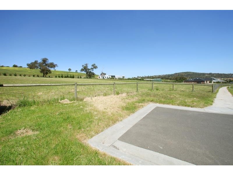 8 Obeah Court, Lysterfield VIC 3156