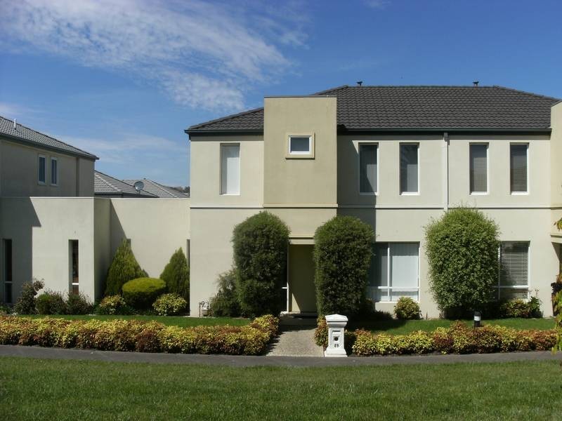 89 Sovereign Manors Crescent, Rowville VIC 3178