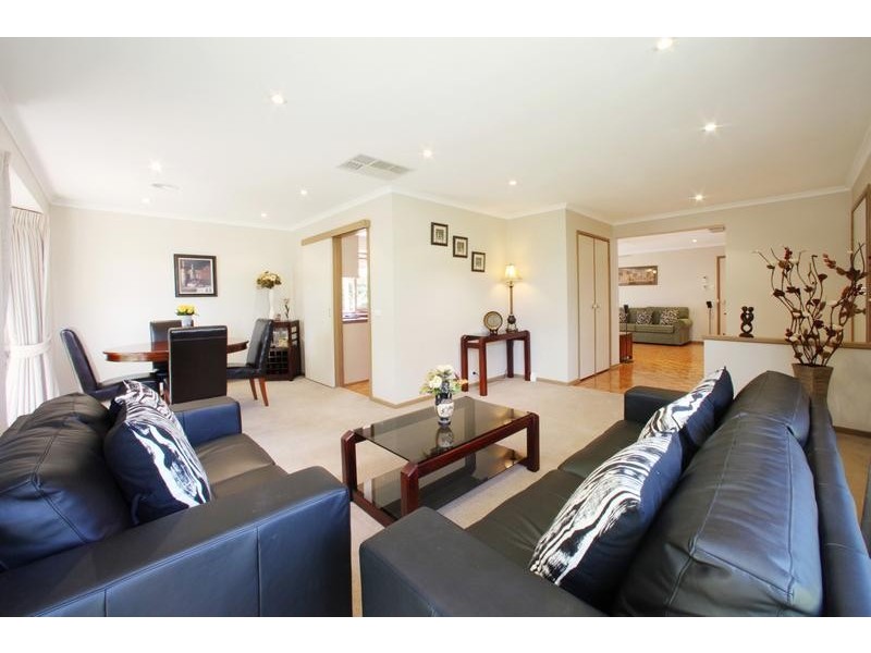 80 Taylors Lane, Rowville VIC 3178