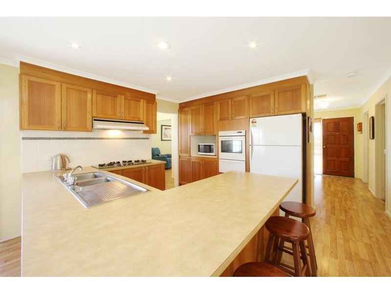 4 Village Court, Rowville VIC 3178