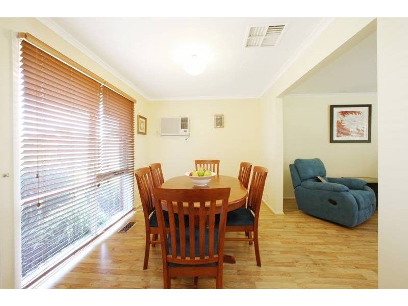 4 Village Court, Rowville VIC 3178