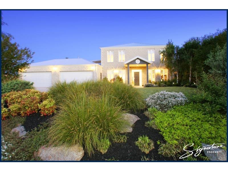 16 Claremont Way, Lysterfield VIC 3156