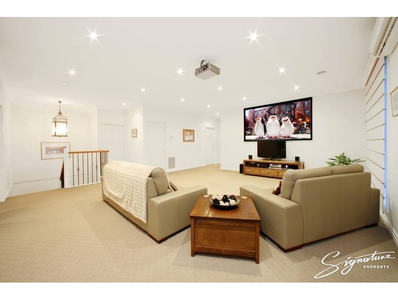 16 Claremont Way, Lysterfield VIC 3156