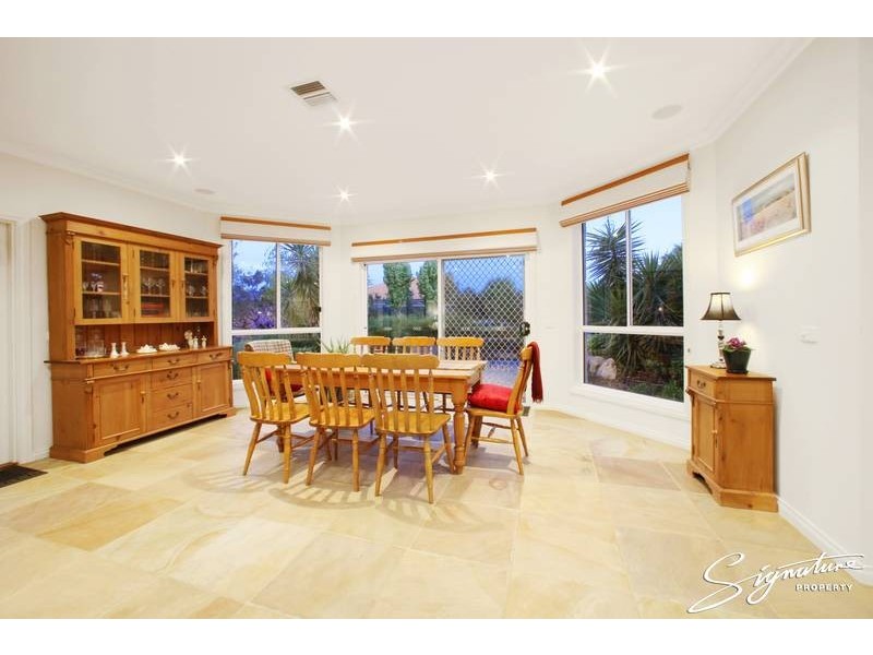 16 Claremont Way, Lysterfield VIC 3156