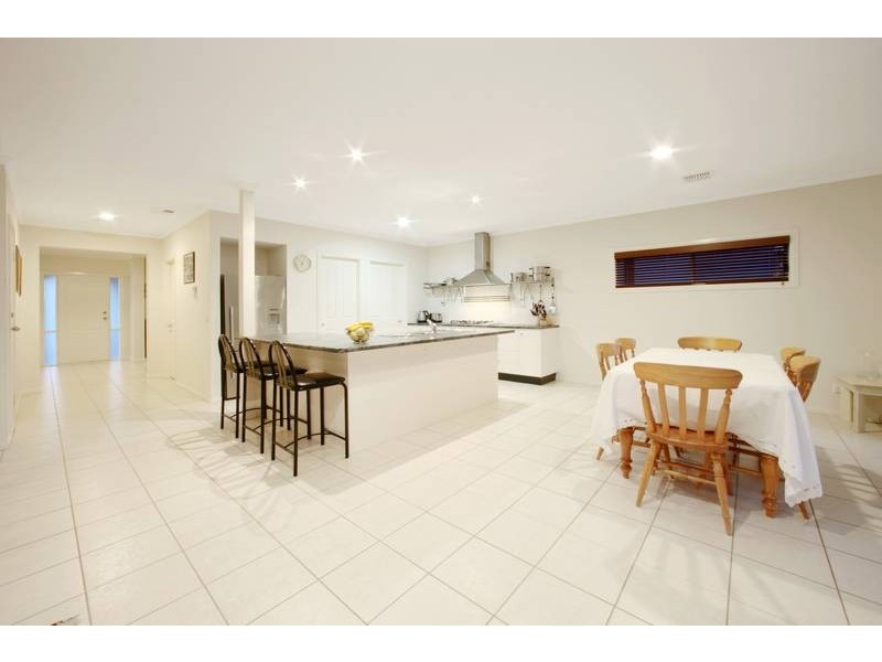 20 Koolamara Boulevard, Ferntree Gully VIC 3156