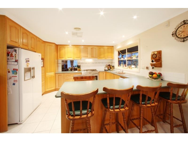 77 Oaktree Rise, Lysterfield VIC 3156