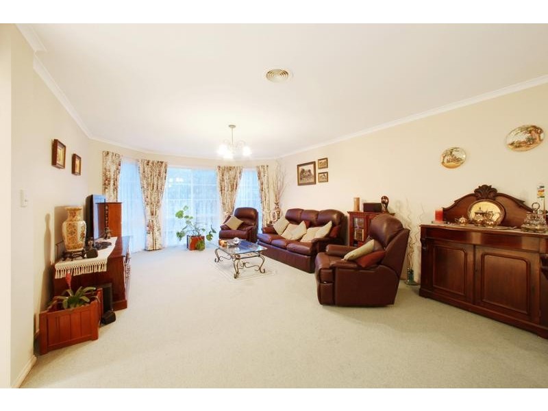 77 Oaktree Rise, Lysterfield VIC 3156