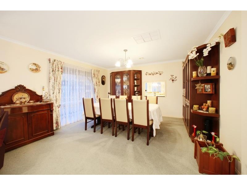 77 Oaktree Rise, Lysterfield VIC 3156